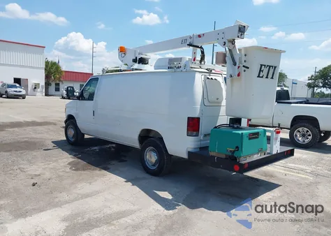 2007 Ford E-350 Super Duty Commercial/Recreational z USA, uszkodzony, nr VIN 1FTSE34L27DA50966